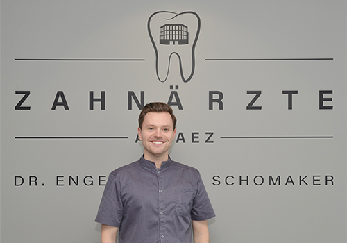 Joshua Metz, angestellter  Zahnarzt